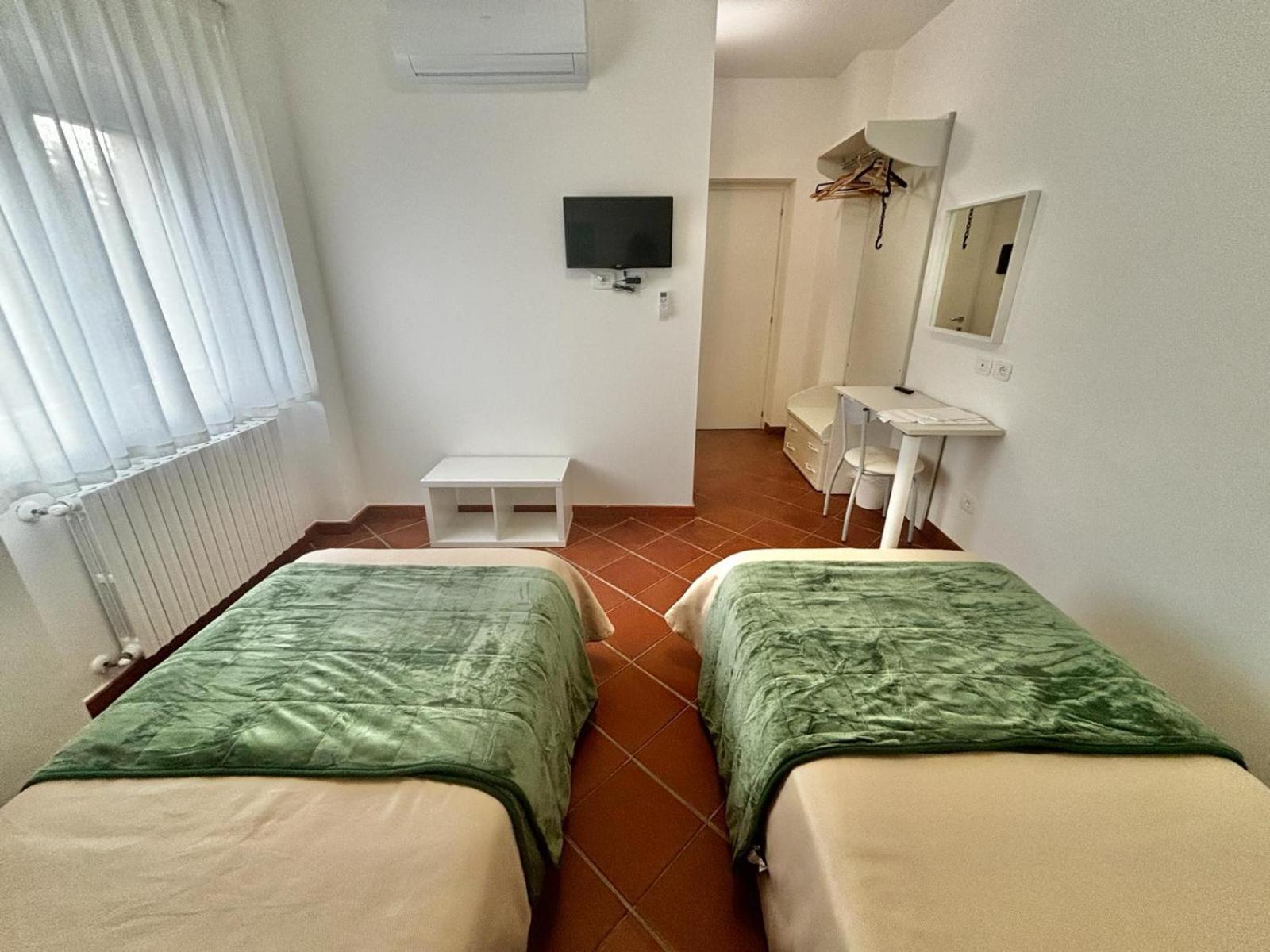 La Nuova Dimora B&B L'Aquila Exterior photo