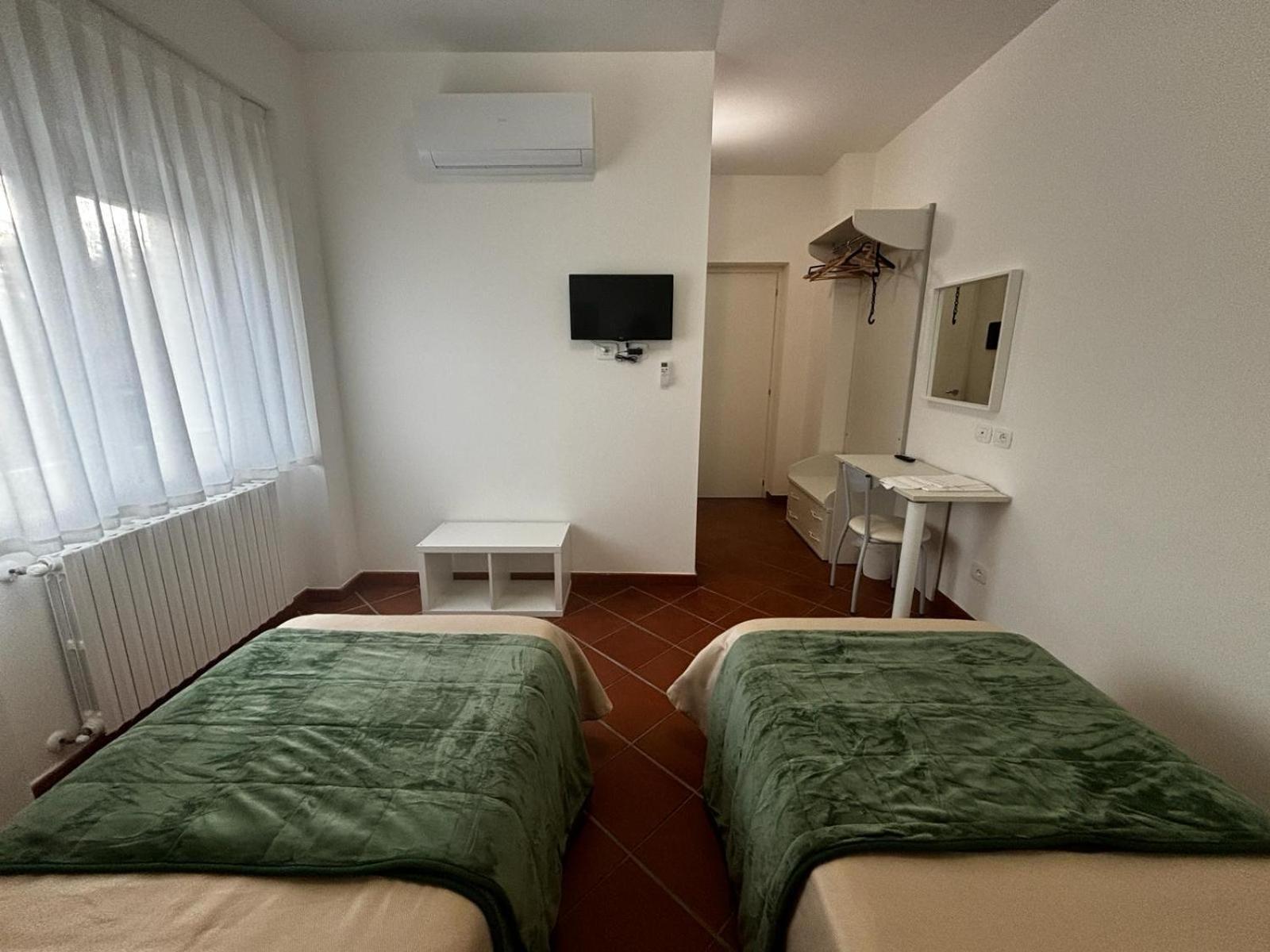 La Nuova Dimora B&B L'Aquila Exterior photo